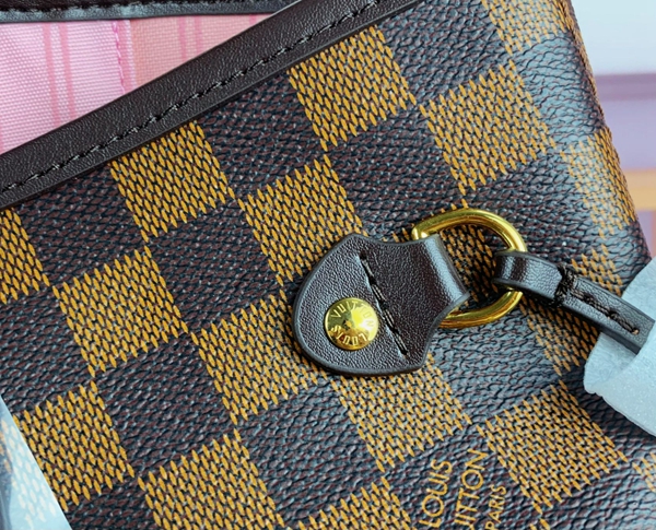 ルイヴィトンバッグ着用イメージ